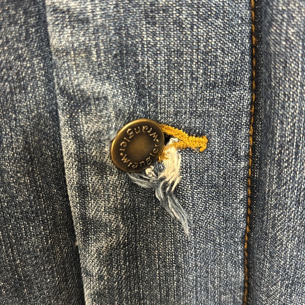 Men’s Wrangler Denim Jacket - Picture 3 of 4